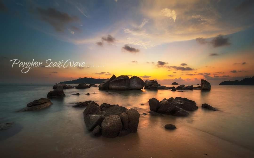 Sea & Wave #1 Coral Bay Apartment Pekan Pangkor Exterior photo